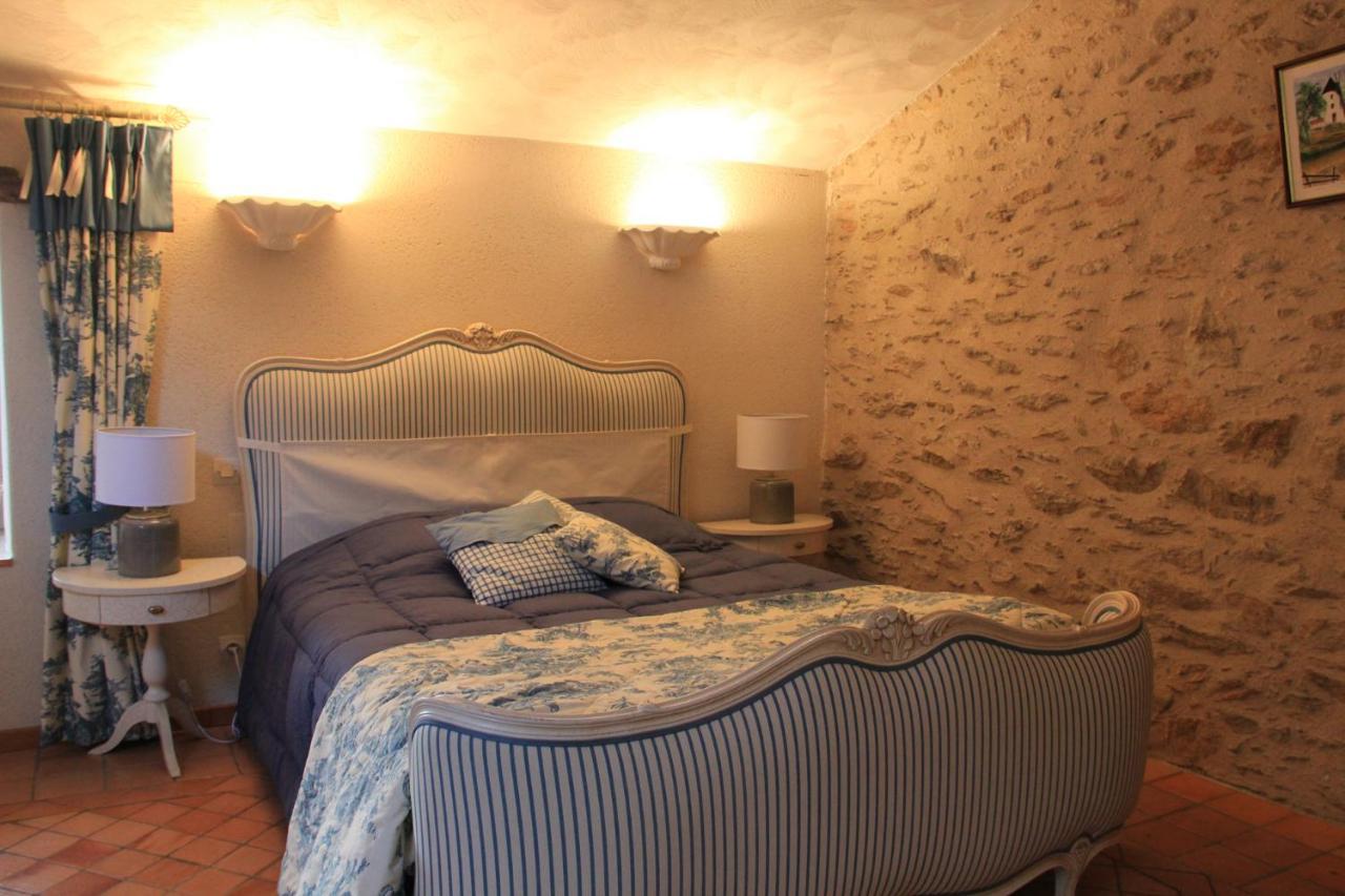 Les chambres d'hôtes de La Métairie du Bourg Les Herbiers Esterno foto