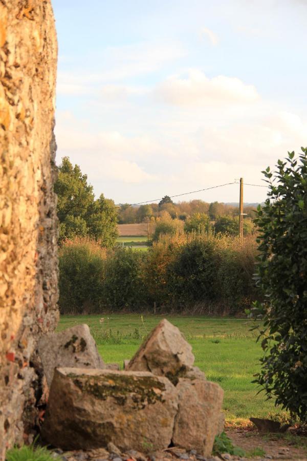 Les chambres d'hôtes de La Métairie du Bourg Les Herbiers Esterno foto