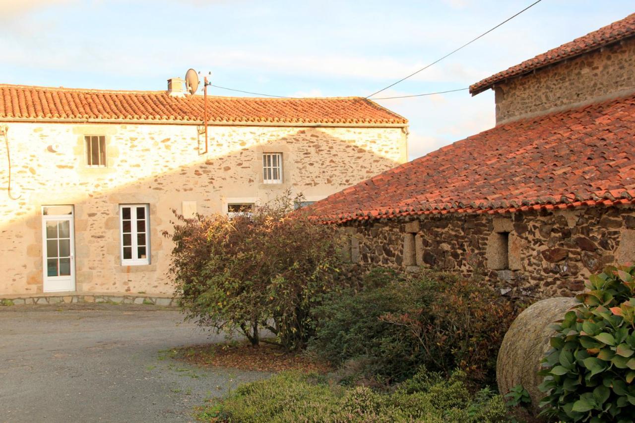 Les chambres d'hôtes de La Métairie du Bourg Les Herbiers Esterno foto
